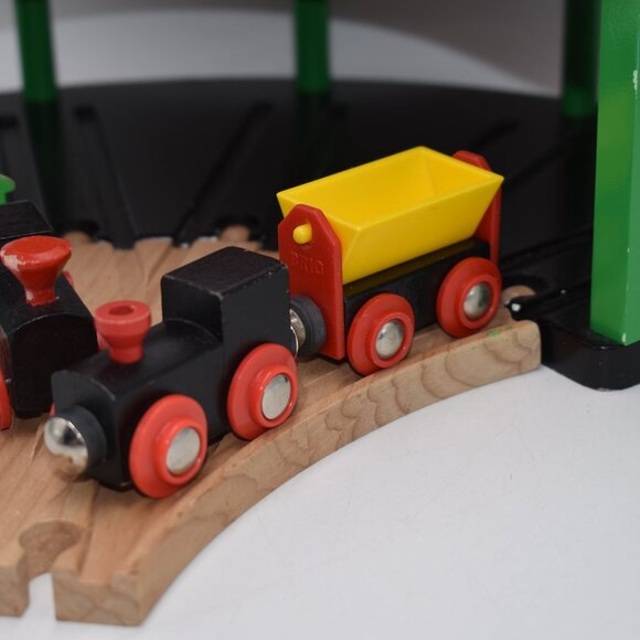 Vintage Brio Trains and Roundhouse Railway Train Shed Compatible Thomas/Melissa - Picture 7 of 13